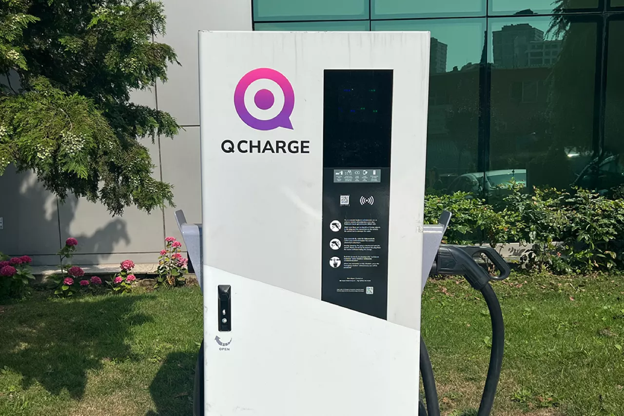 Q Charge
