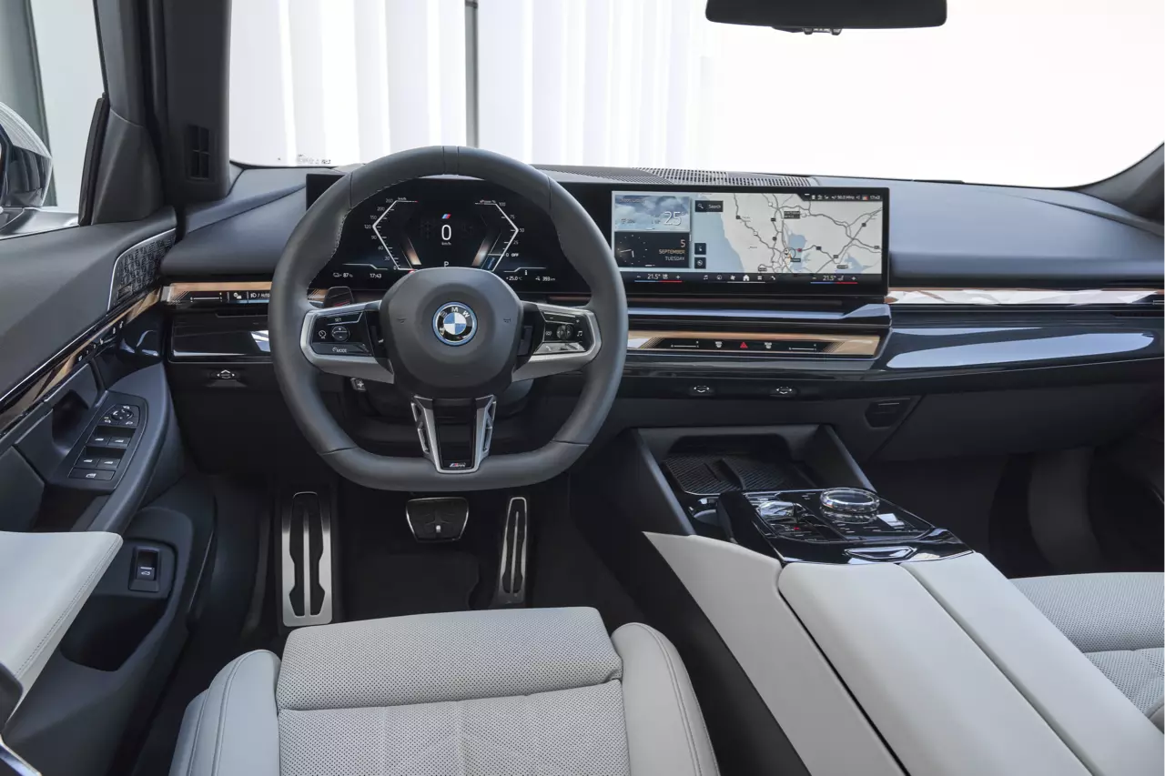 BMW 520d xDrive Interior
