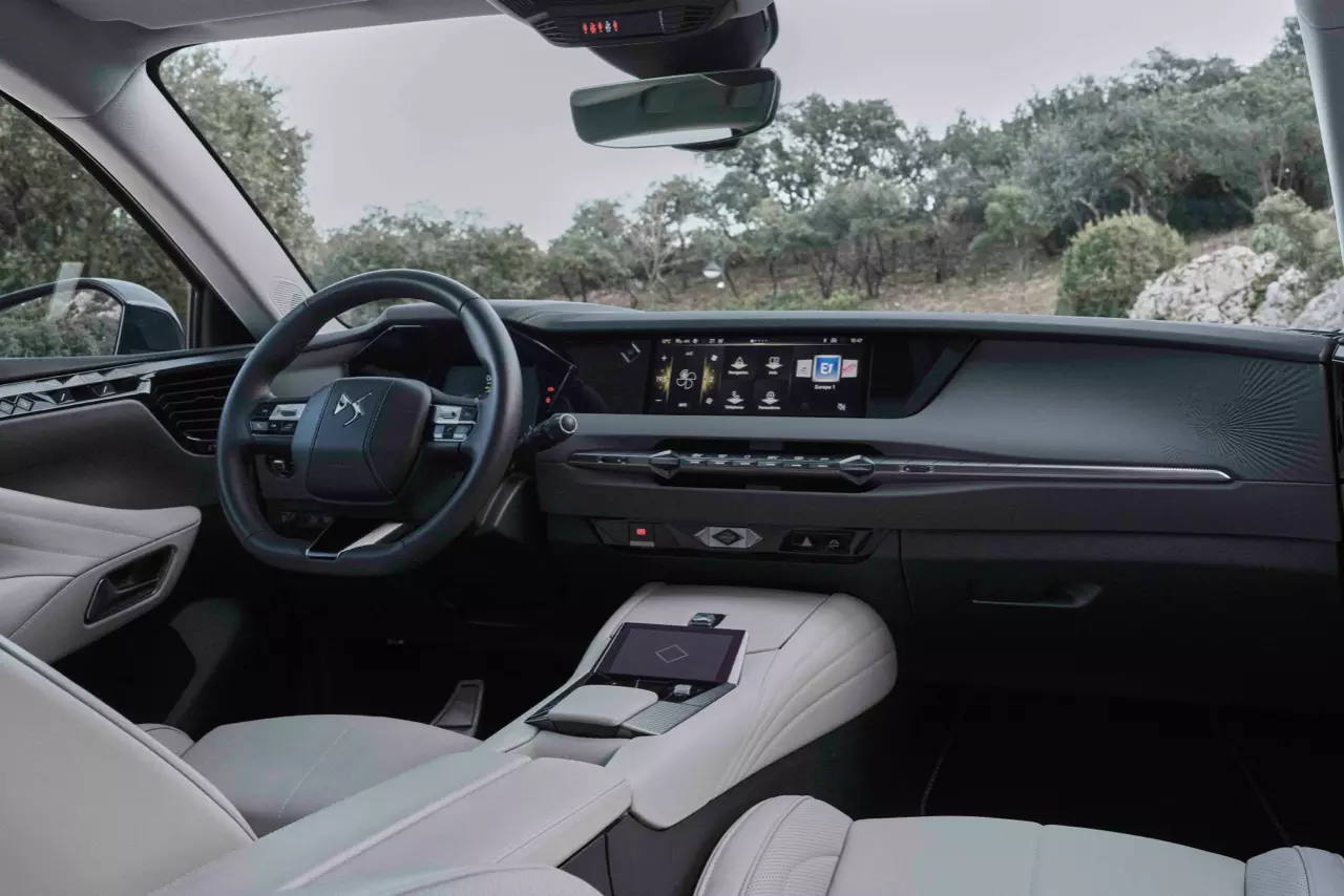DS Automobiles Interior