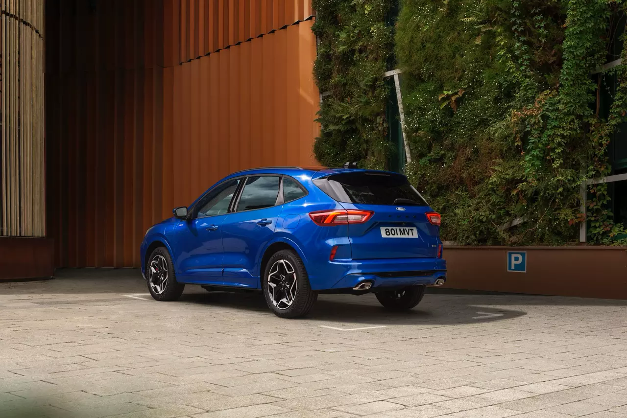 Ford Kuga Back