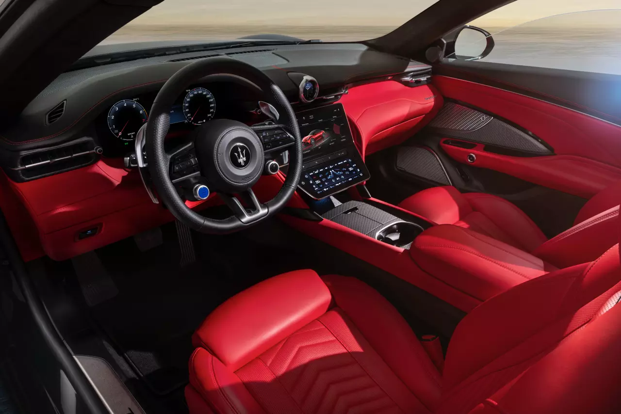 Maserati GranCabrio Konsol